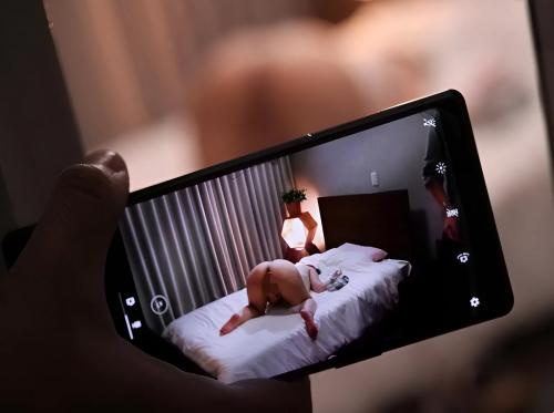 Nửa đêm anh rể dậy em em vợ thủ dâm